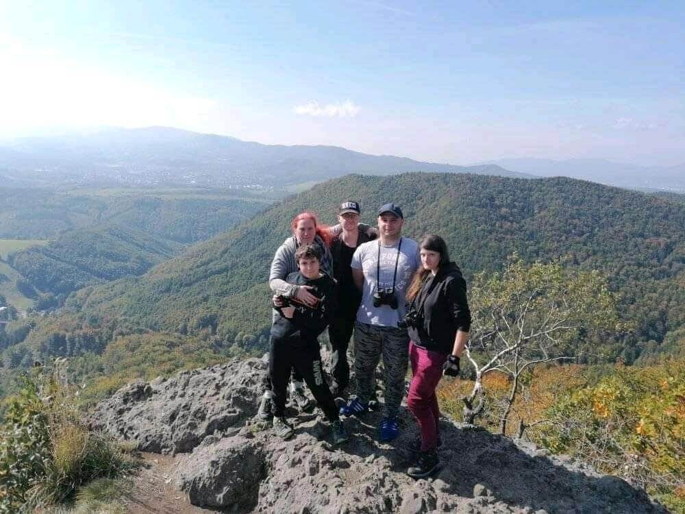 Turistika na Slovensku podľa Hany Repkovej na vrchu Bralová skala.