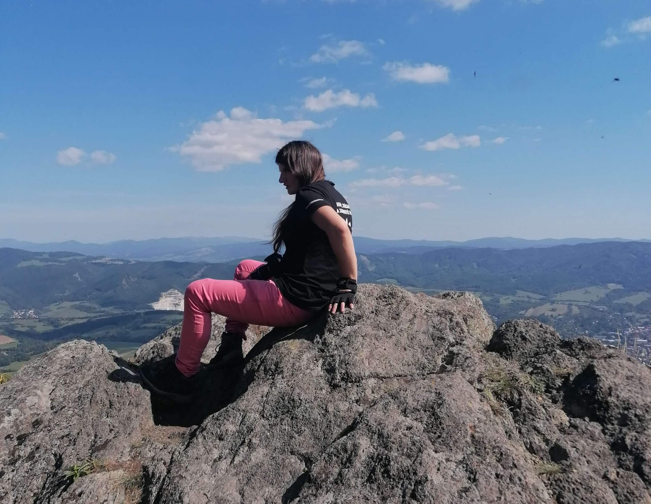 Turistika na Slovensku podľa Hany Repkovej na vrchu Malý Grič.